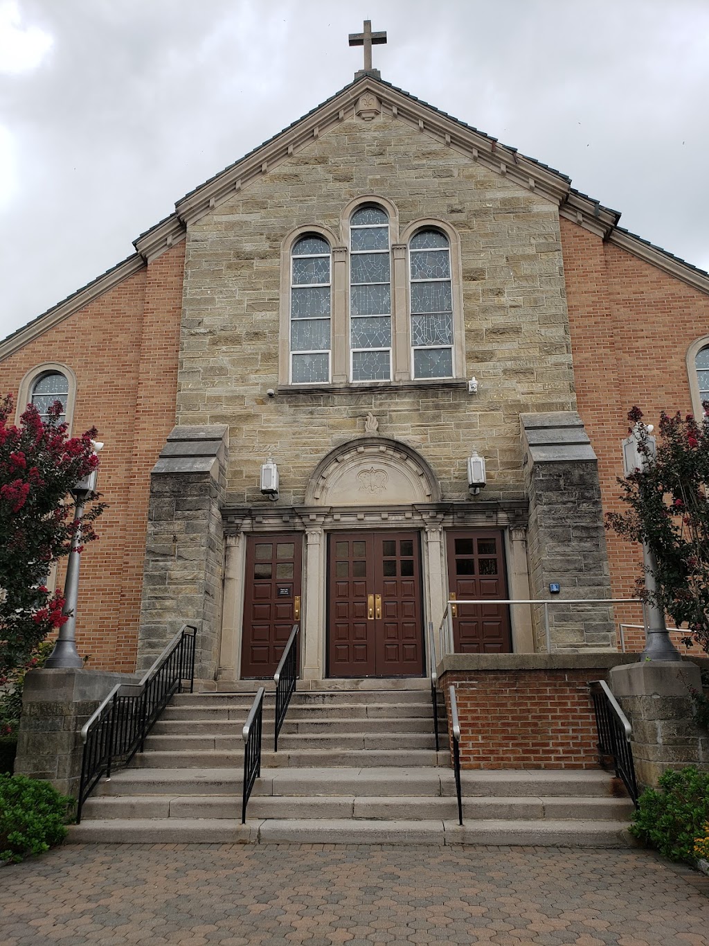 St. James the Less Roman Catholic Church | 36 Lincoln Ave, Jamesburg, NJ 08831 | Phone: (732) 521-0100