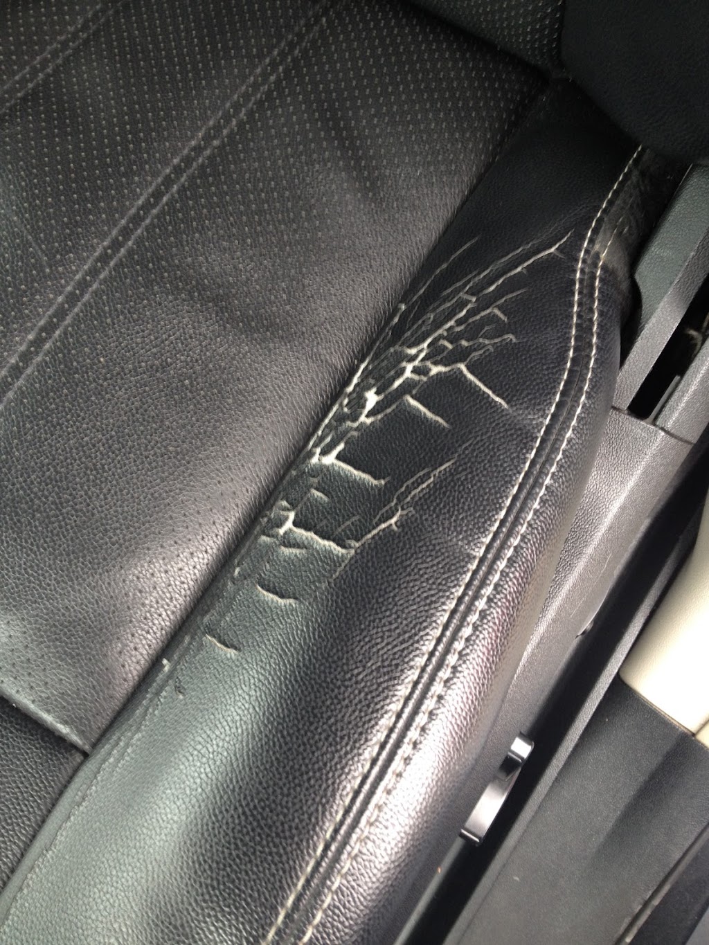 Leather Repair NYC | 161-25 29th Ave, Flushing, NY 11358 | Phone: (917) 776-4304