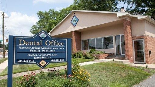 Dental Arts of Drexel Hill | 5100 Township Line Rd, Drexel Hill, PA 19026 | Phone: (610) 449-1513