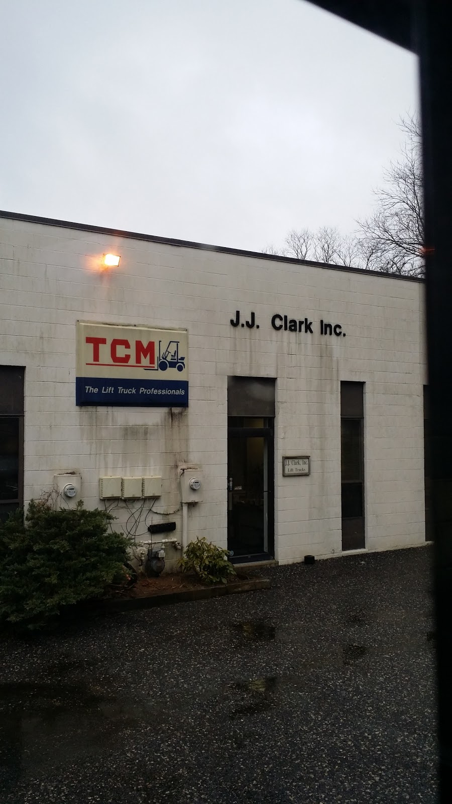 J J Clark Co Forklifts | 31 Mount Pleasant Rd B, Aston, PA 19014 | Phone: (610) 358-9960
