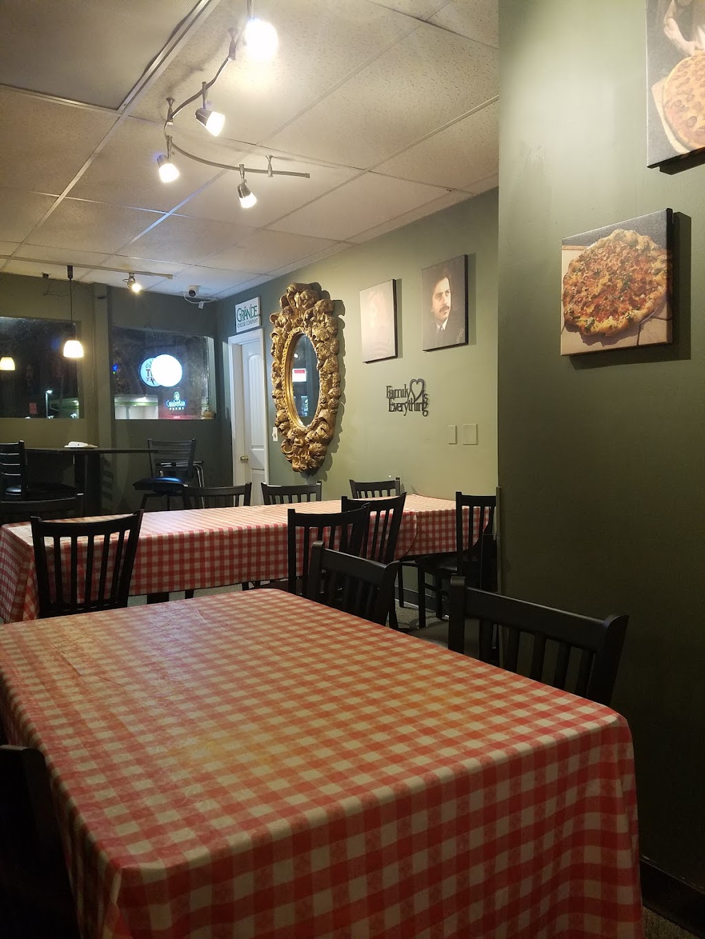 Casa Pizzeria (CRAFT PIZZA) | 325 East St, Ludlow, MA 01056 | Phone: (413) 589-0468