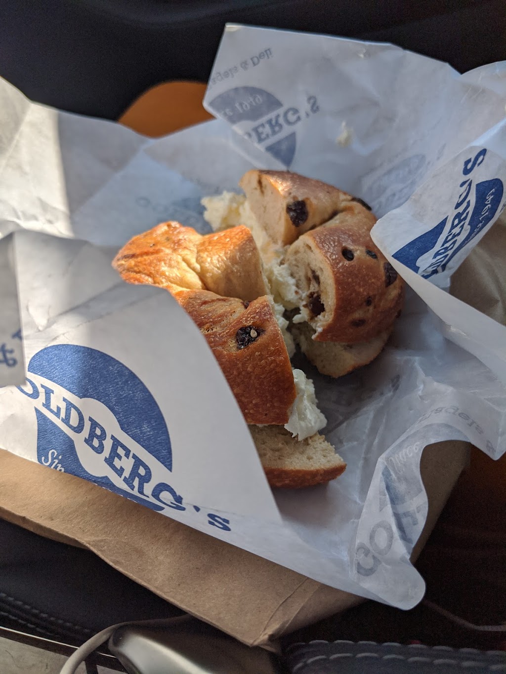 Goldbergs Famous Bagels | 801 County Rd 39, Southampton, NY 11968 | Phone: (631) 204-1046