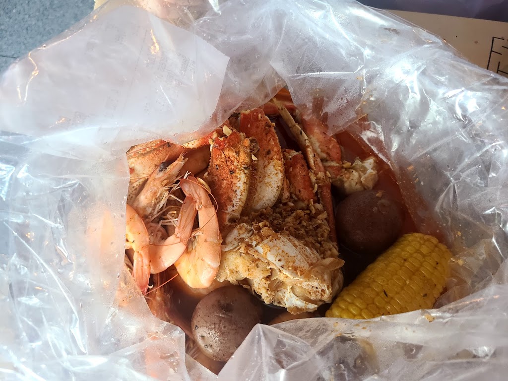 Hook and Reel Cajun Seafood | 2375 Central Park Ave, Yonkers, NY 10710 | Phone: (914) 355-7739