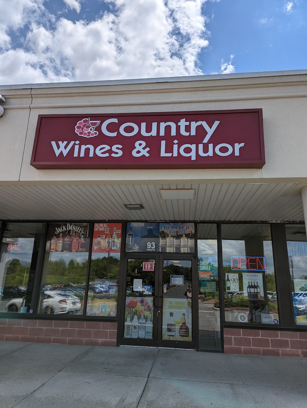 Country Wines & Liquor Inc | 113 Hawkins Dr, Montgomery, NY 12549 | Phone: (845) 457-3999
