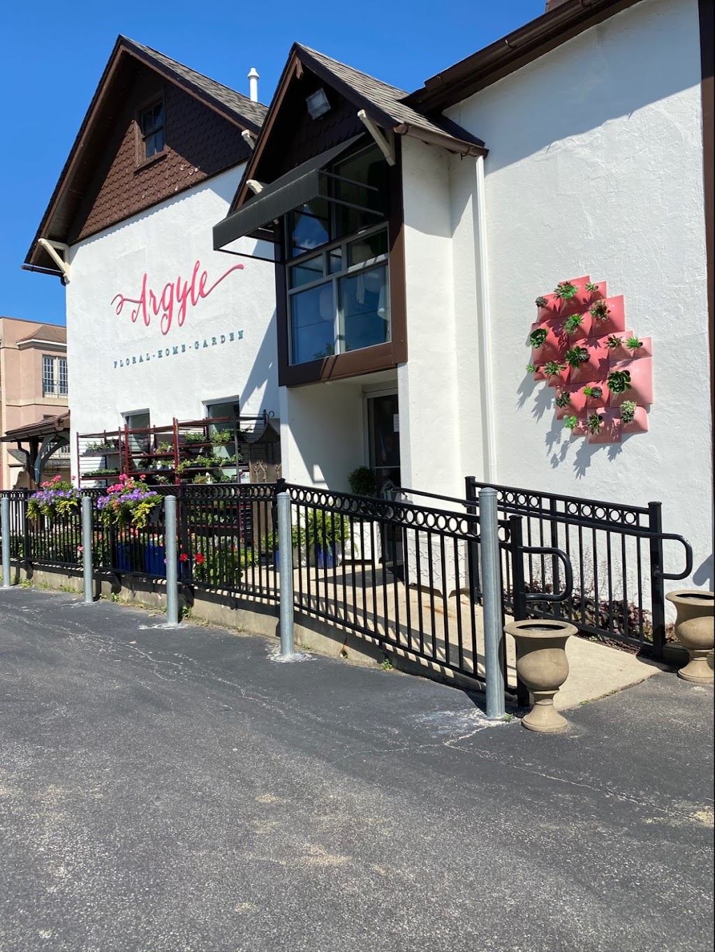 Argyle Floral Home and Garden | 346 W Lancaster Ave, Haverford, PA 19041 | Phone: (484) 422-8553