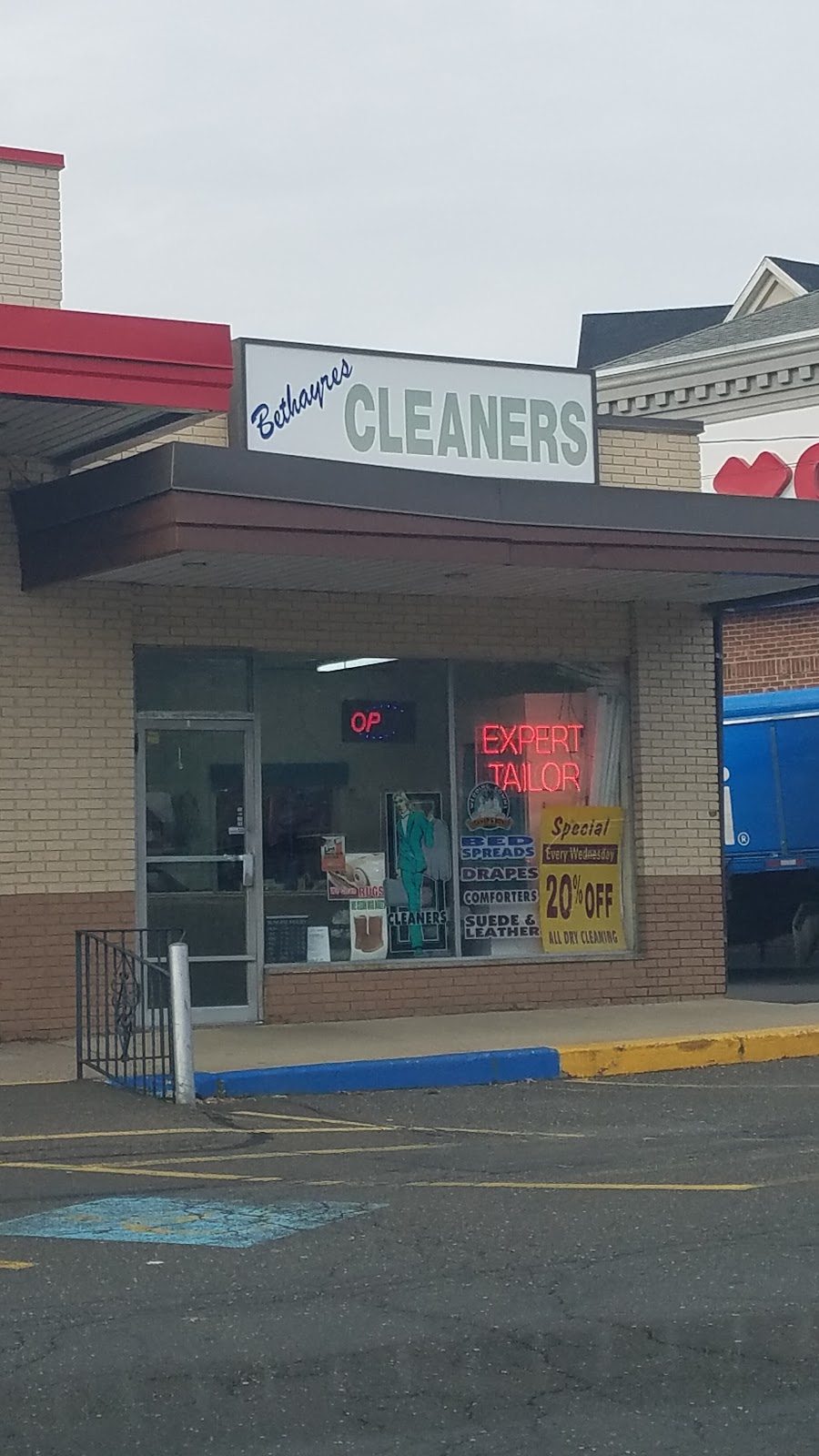 Bethayres Cleaners & Tailors | 660 Welsh Rd, Huntingdon Valley, PA 19006 | Phone: (215) 947-0401