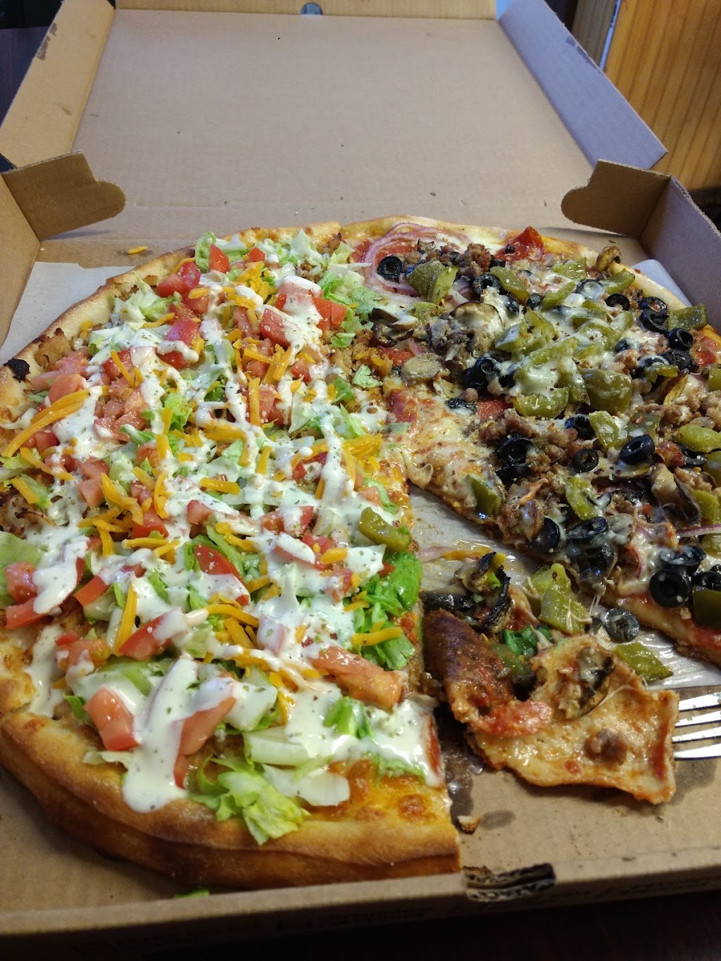 Forks Pizza & grill | 2011 Sullivan Trail, Easton, PA 18040 | Phone: (610) 258-4252