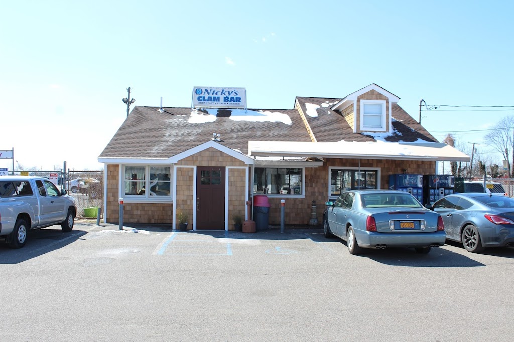 Nickys Clam Bar | 99 Maple Ave, Bay Shore, NY 11706 | Phone: (631) 665-6621