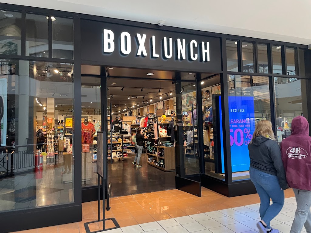 BoxLunch | 2500 Moreland Rd SPC 2032, Willow Grove, PA 19090 | Phone: (215) 839-3431