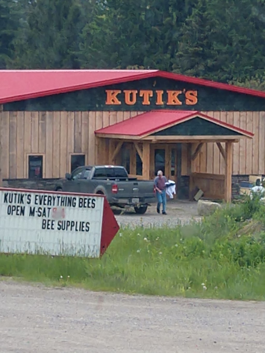 Kutiks Everything Bees | 3442 NY-12, Oxford, NY 13830 | Phone: (607) 843-2337