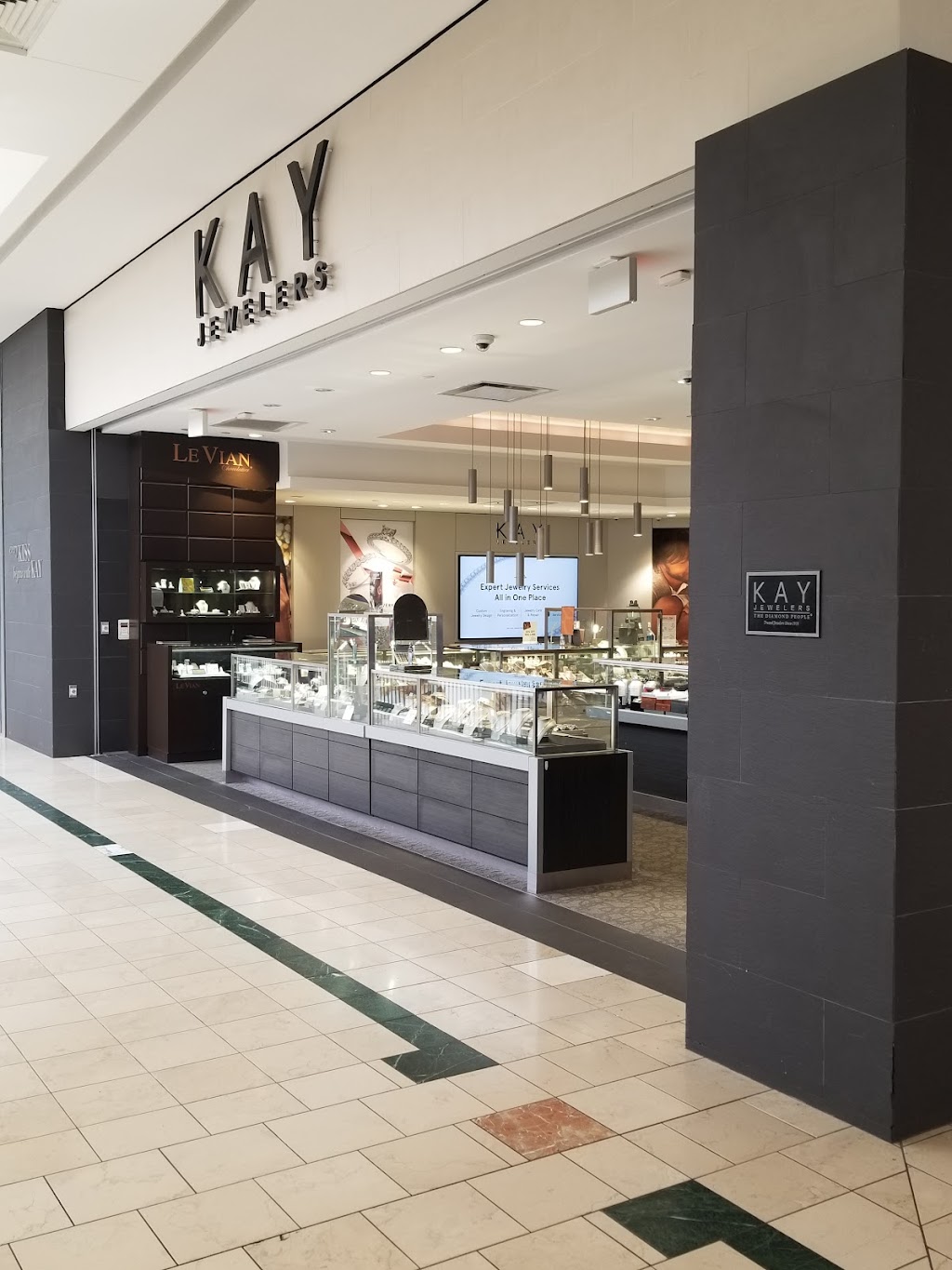 KAY Jewelers | 204 Lehigh Valley Mall Spc. L 4, Whitehall, PA 18052 | Phone: (610) 264-7406