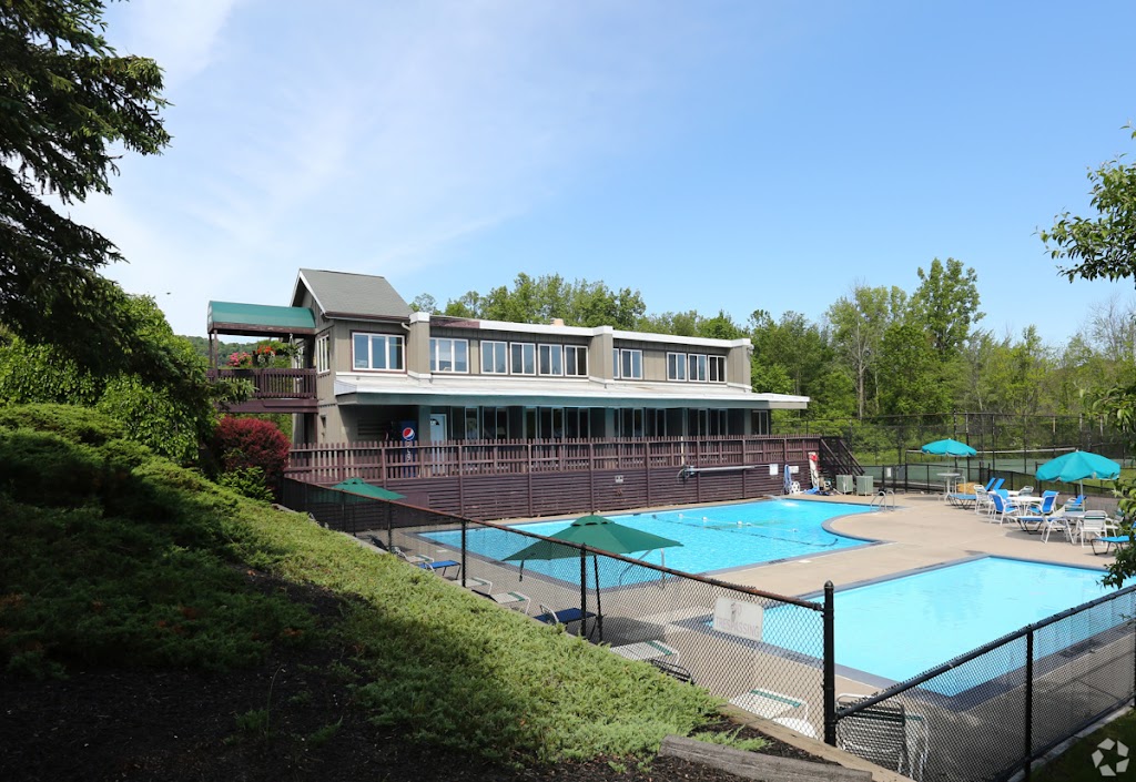 Lakeshore Preserve Apartments | 557 Broadway, Port Ewen, NY 12466 | Phone: (845) 305-6236