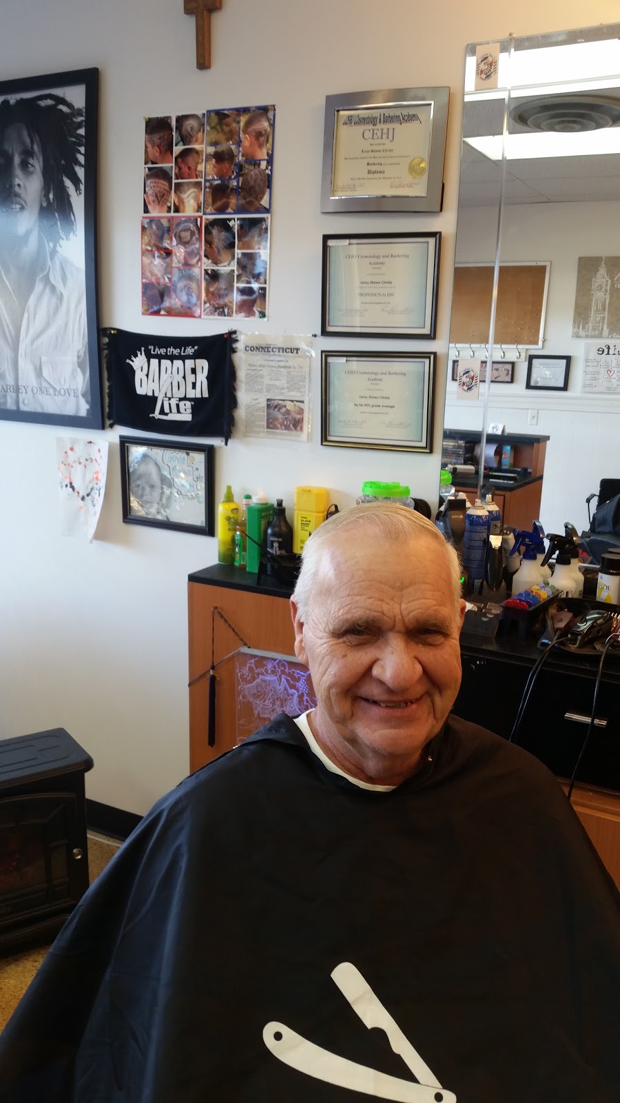Legendary Looks Barbershop | 30 Lafayette Sq, Vernon, CT 06066 | Phone: (860) 858-5301