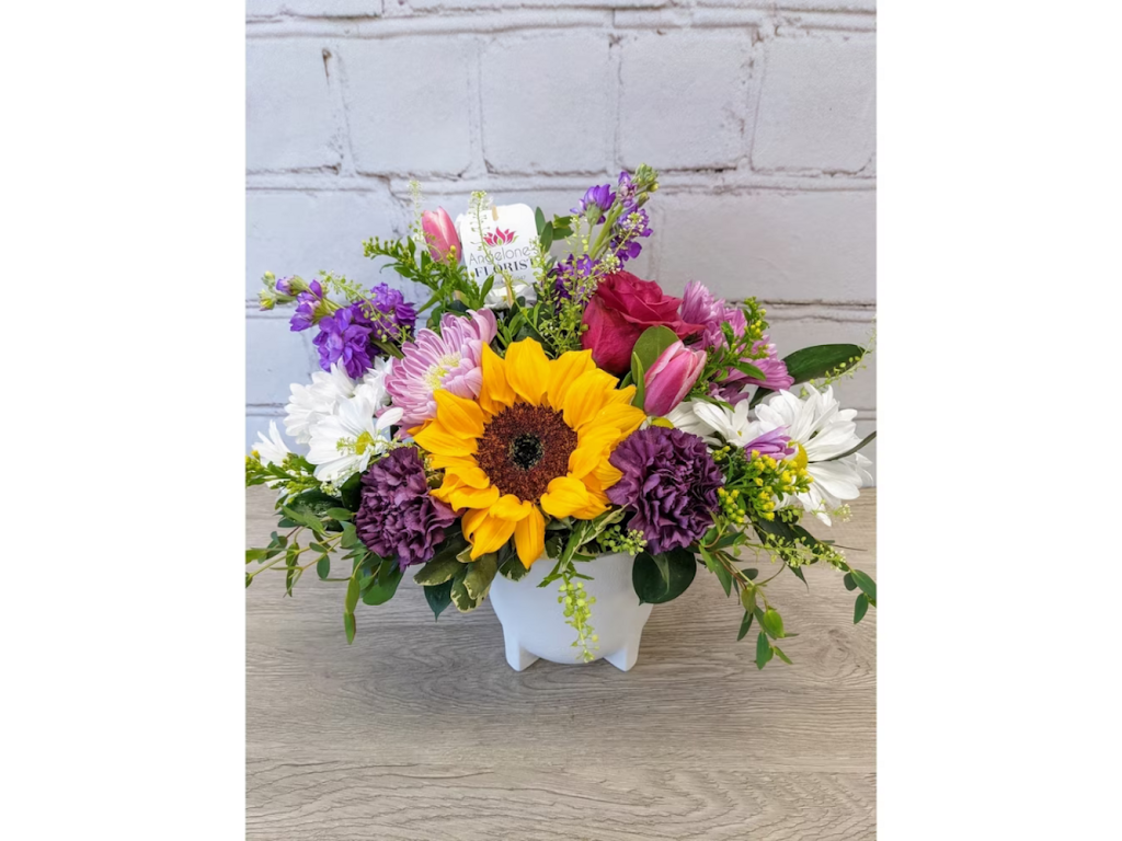 Angelones Florist & Flower Delivery | 101 2nd Ave, Raritan, NJ 08869 | Phone: (908) 725-5082