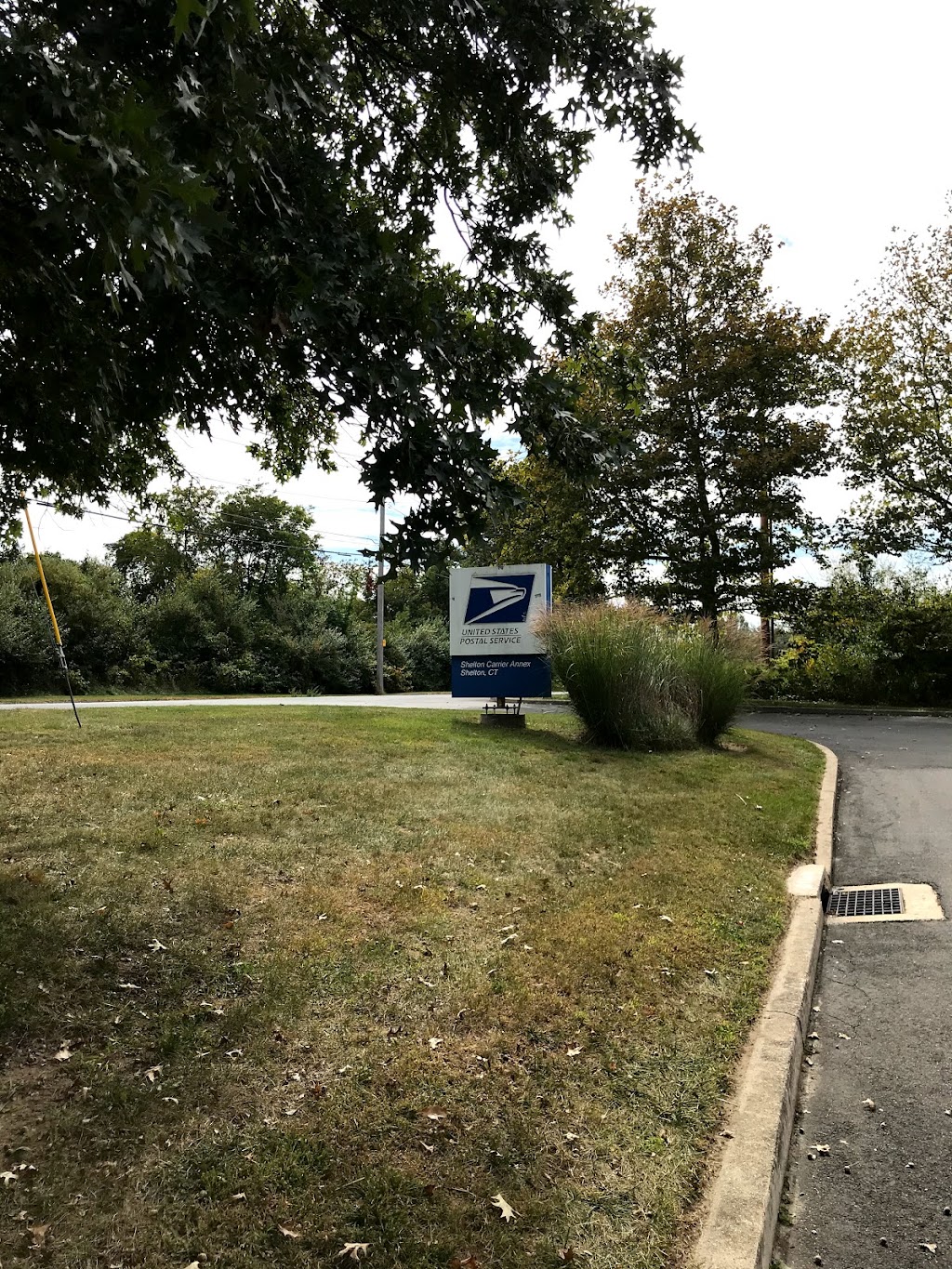 US Post Office | 40 Forest Pkwy, Shelton, CT 06484 | Phone: (203) 922-7720