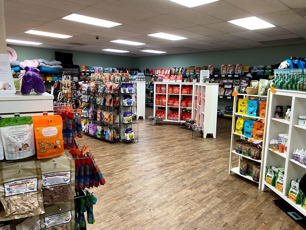 Well Bred - Pet food, supplies, toys & accessories | 1802 State Route 31, Grayrock Rd, Clinton, NJ 08809 | Phone: (908) 617-5692