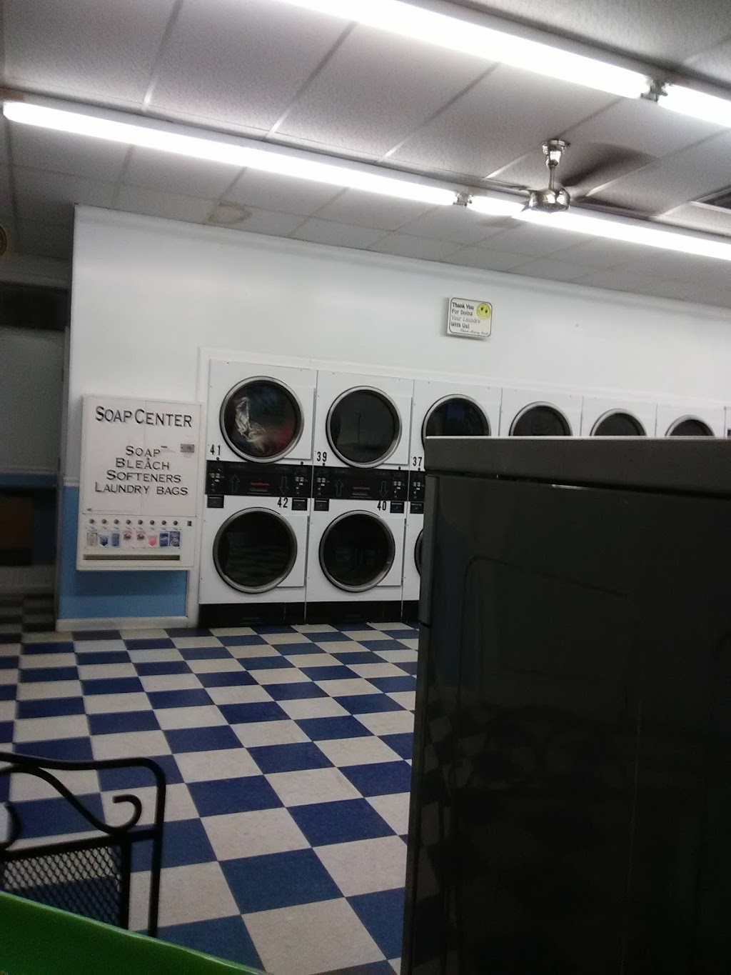 Stay & Play Laundromat | 65 Franklin St, Westfield, MA 01085 | Phone: (413) 485-7575