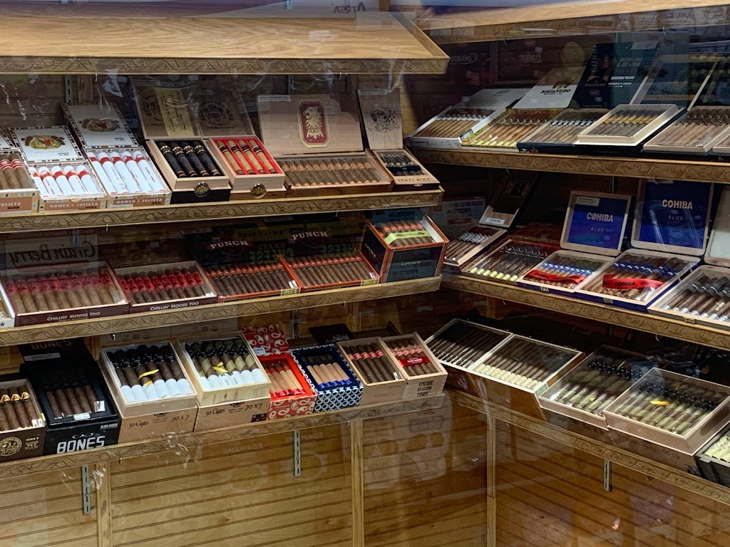 Pipe Emporium | 733 Middle Country Rd, St James, NY 11780 | Phone: (631) 832-3499