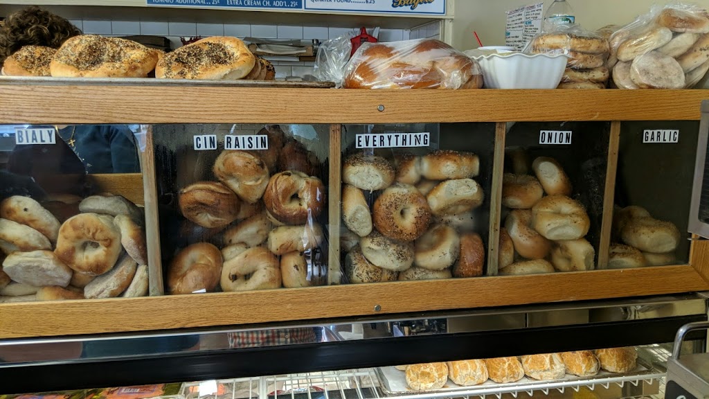 Yorktown Bagels & Bialys | 300 Gordons Corner Rd, Manalapan Township, NJ 07726 | Phone: (732) 972-2299