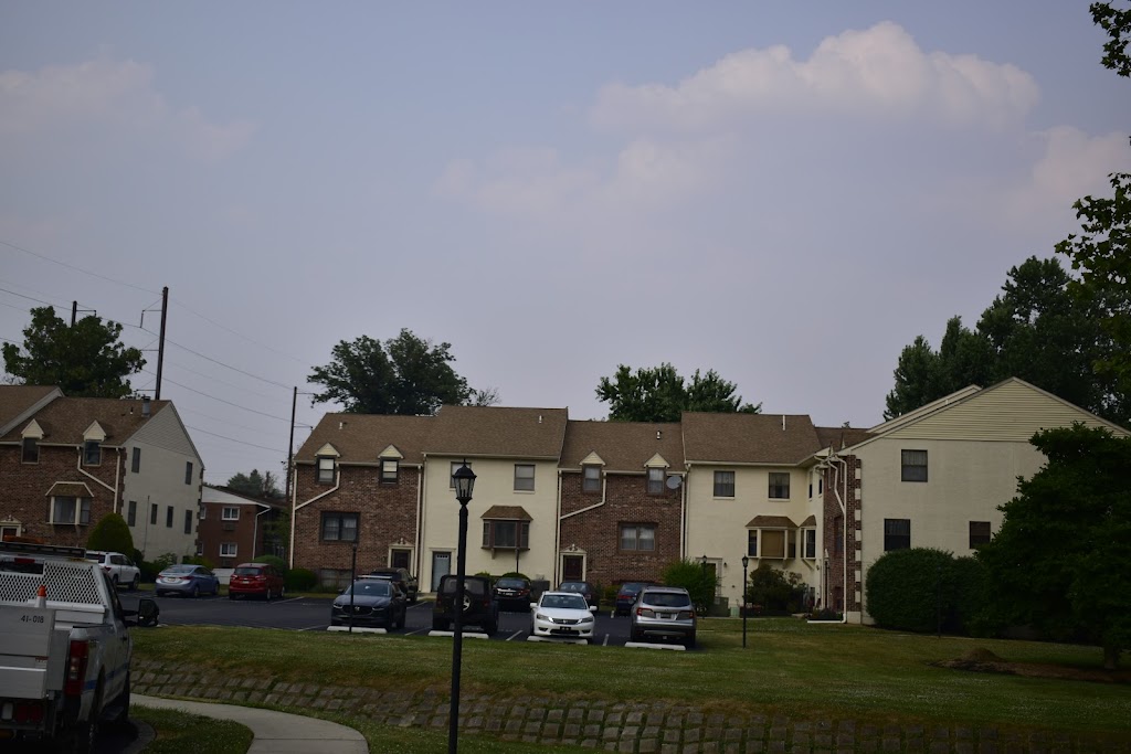Silver Lake Apartments | 6 Amosland Rd, Morton, PA 19070 | Phone: (610) 532-0135