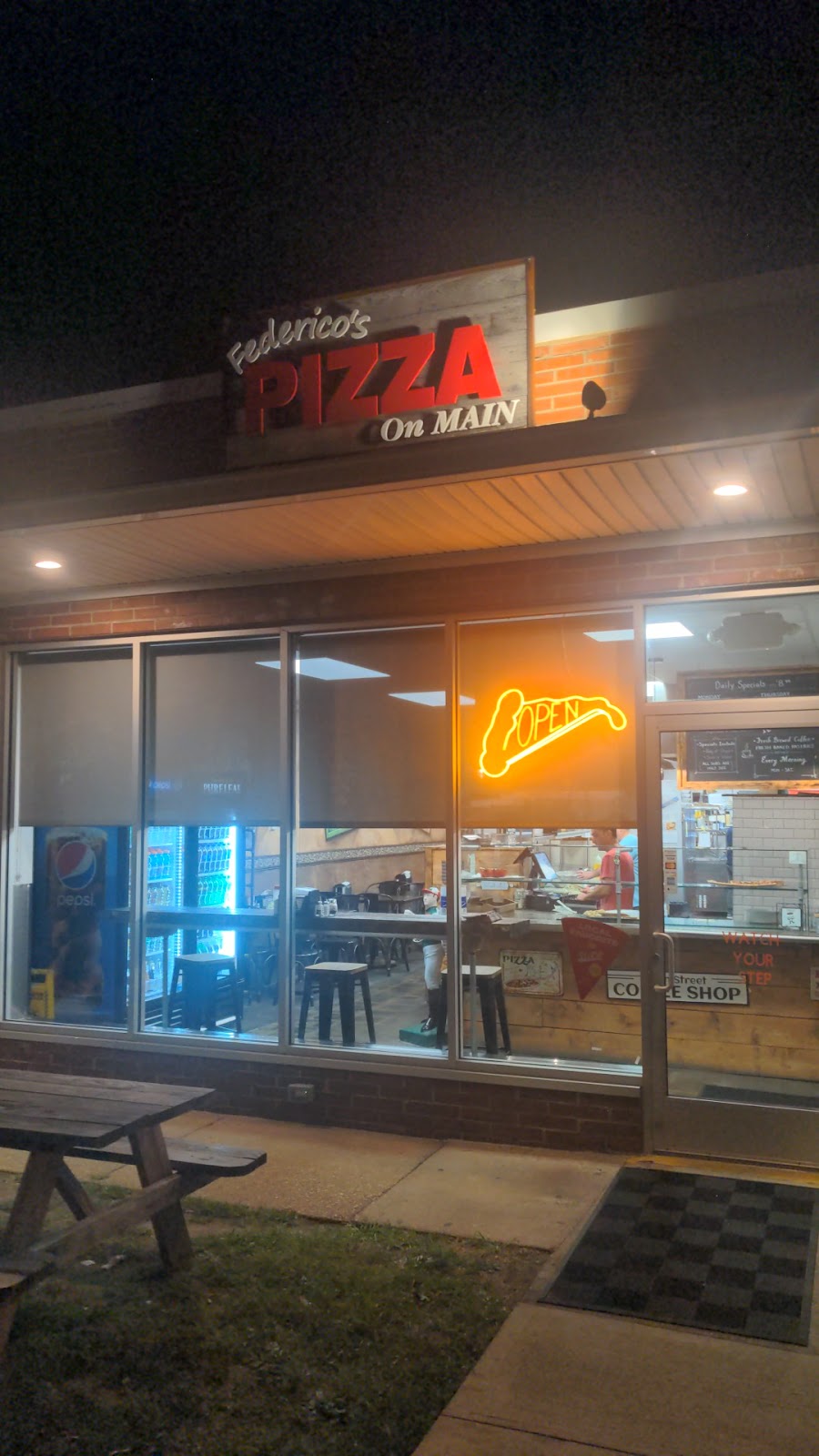 Federicos Pizza On Main Oceanport | 281 E Main St, Oceanport, NJ 07757 | Phone: (732) 440-4447