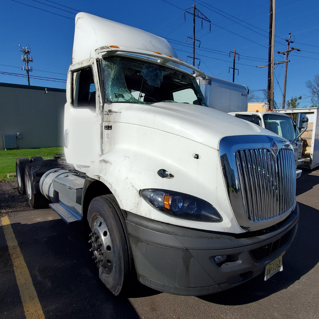 State Truck Collision, LLC. | 550 State Rd. Unit D, Bensalem, PA 19020 | Phone: (215) 708-8308
