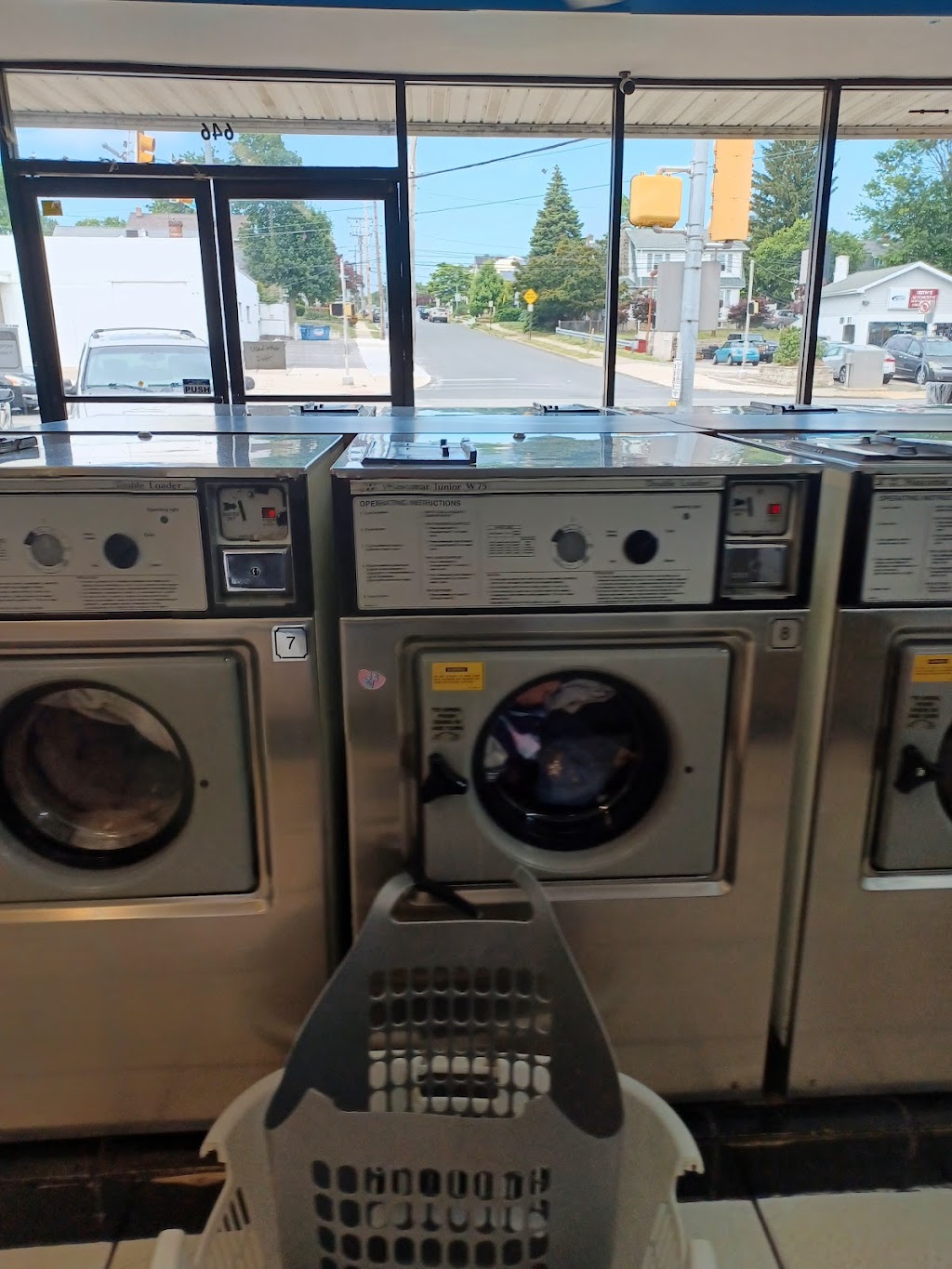 Triple Star Laundromat | 646 E Chester Pike, Ridley Park, PA 19078 | Phone: (610) 461-4030