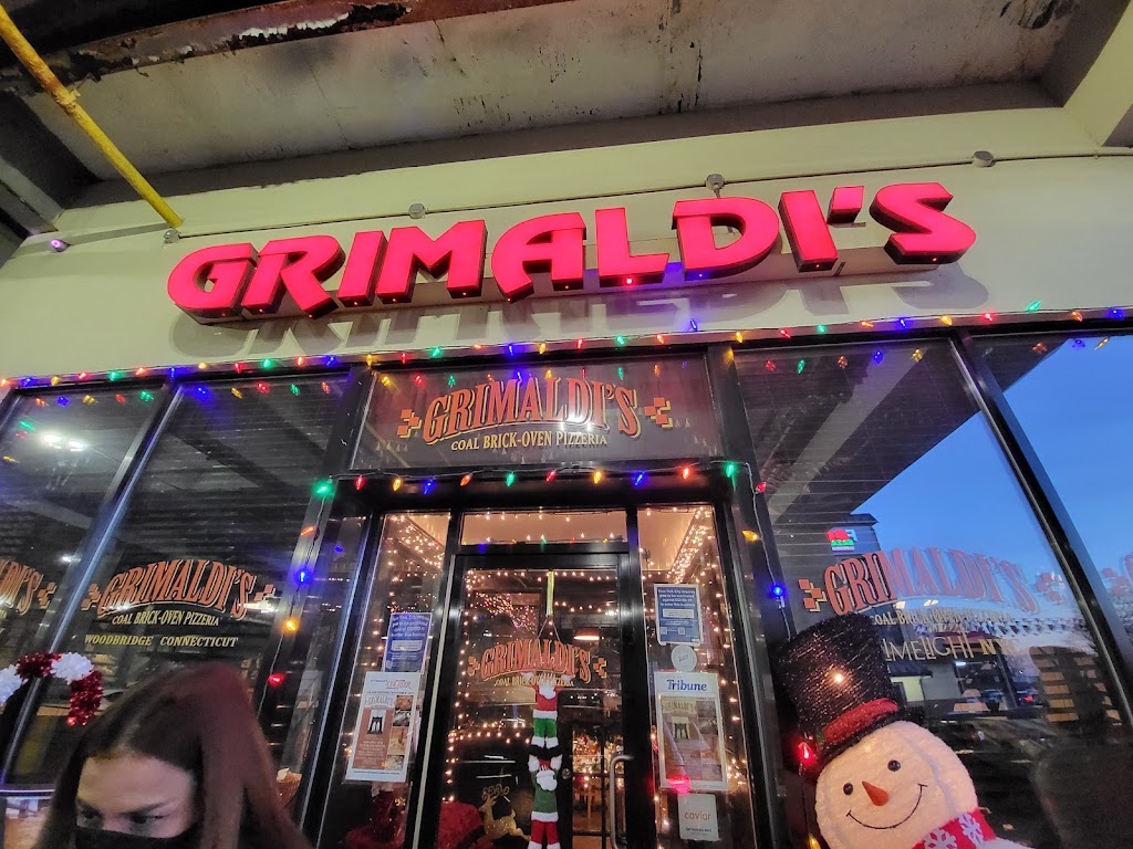 Grimaldis Pizzeria Douglaston | 242-02 61st Ave, Queens, NY 11362 | Phone: (718) 819-8889
