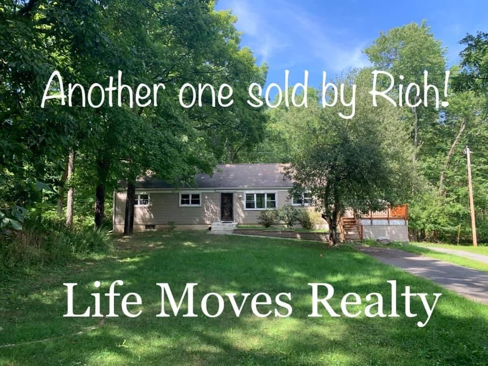 Life Moves Realty | 3 Neptune Rd a13, Poughkeepsie, NY 12601 | Phone: (855) 567-7656