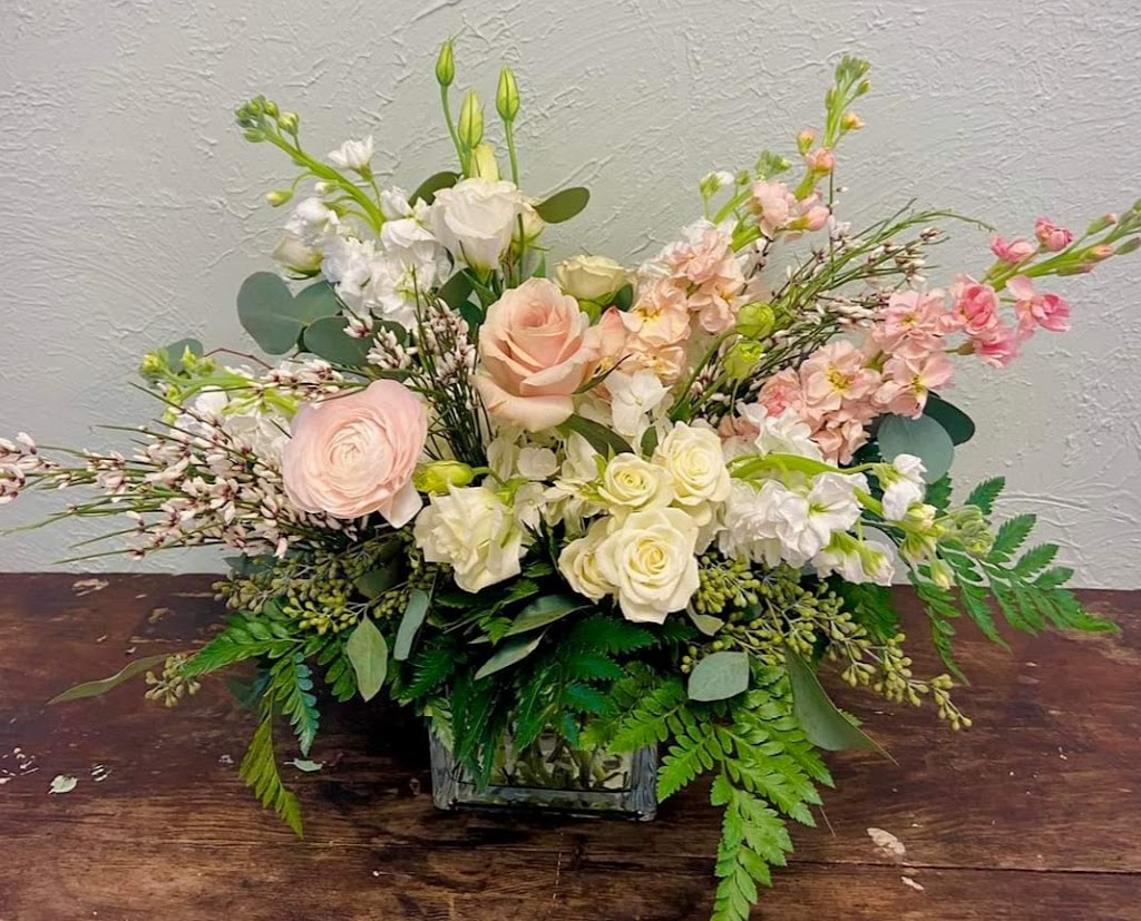 Hawley Flower Shop & Gifts | 410 Keystone St, Hawley, PA 18428 | Phone: (570) 390-7333