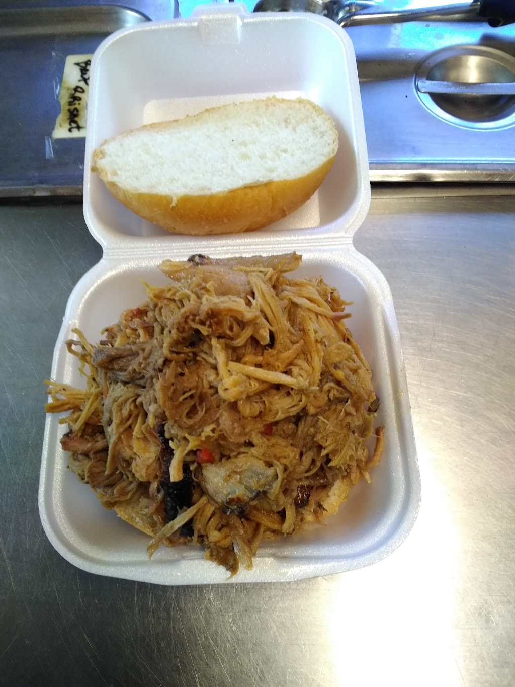Southern Que BarBQ | 70 Pomeroy Ave, Meriden, CT 06450 | Phone: (203) 238-1542