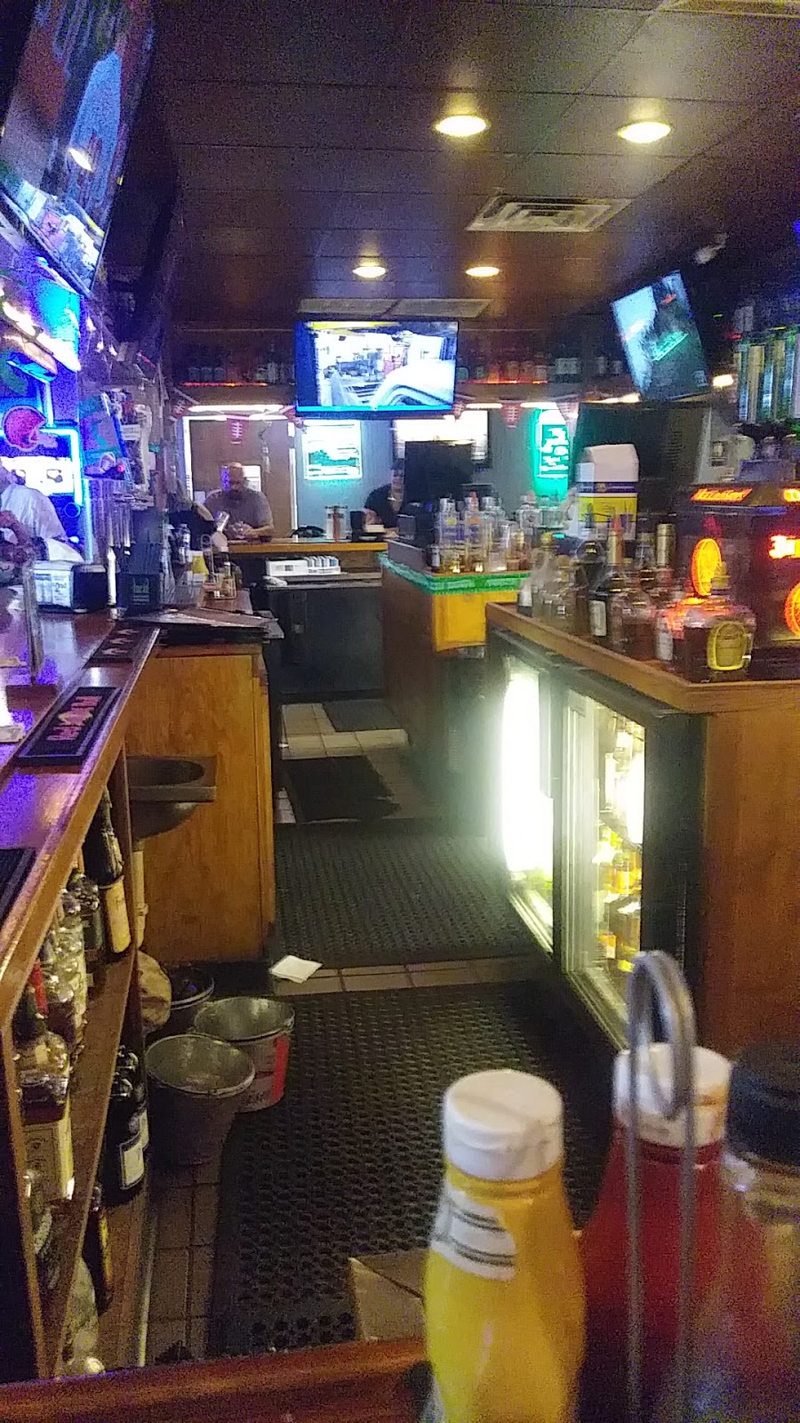 Stadium Bar & Grill | 4145 Woerner Ave, Levittown, PA 19057 | Phone: (215) 943-7450
