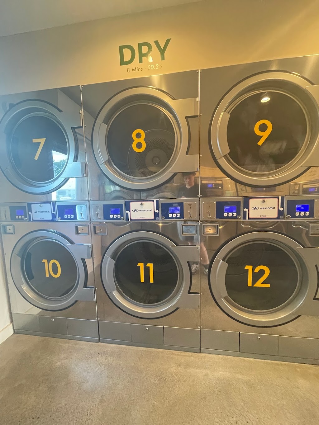 Germantown Laundromat | 3 Church Ave, Germantown, NY 12526 | Phone: (518) 537-7133