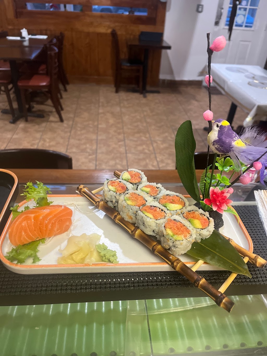 Ho-Ho-Kus Sushi Cafe | 29 Sheridan Ave, Ho-Ho-Kus, NJ 07423 | Phone: (201) 670-7677