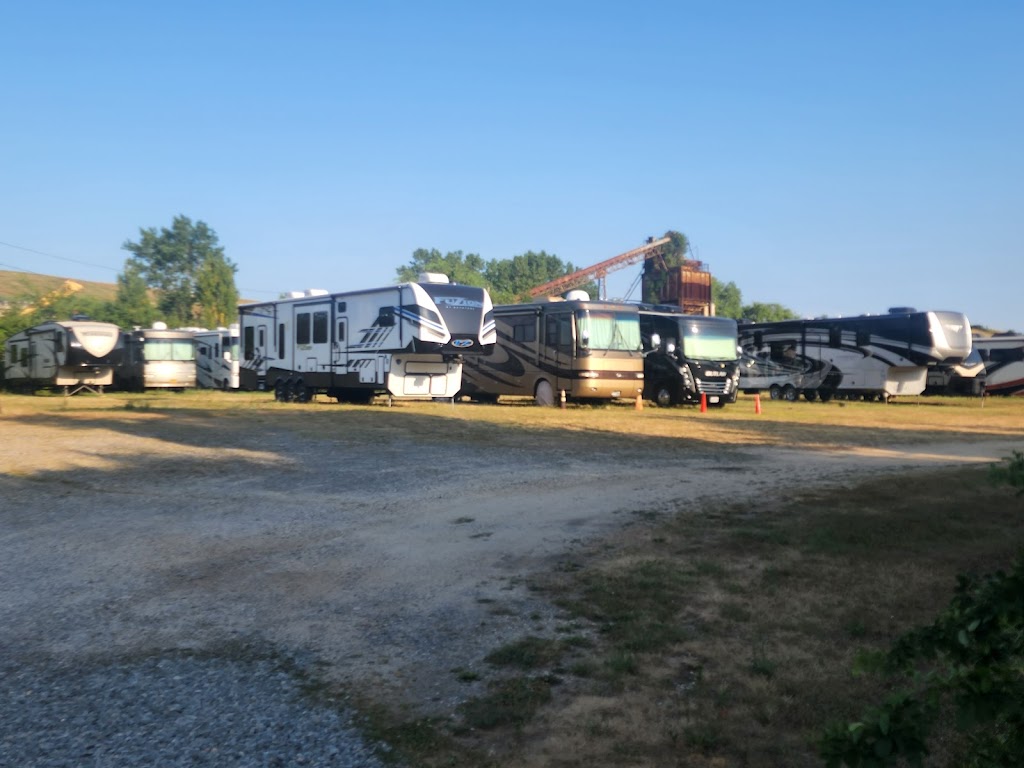Battle Row Campground | 1 Claremont Rd, Old Bethpage, NY 11804 | Phone: (516) 572-8690