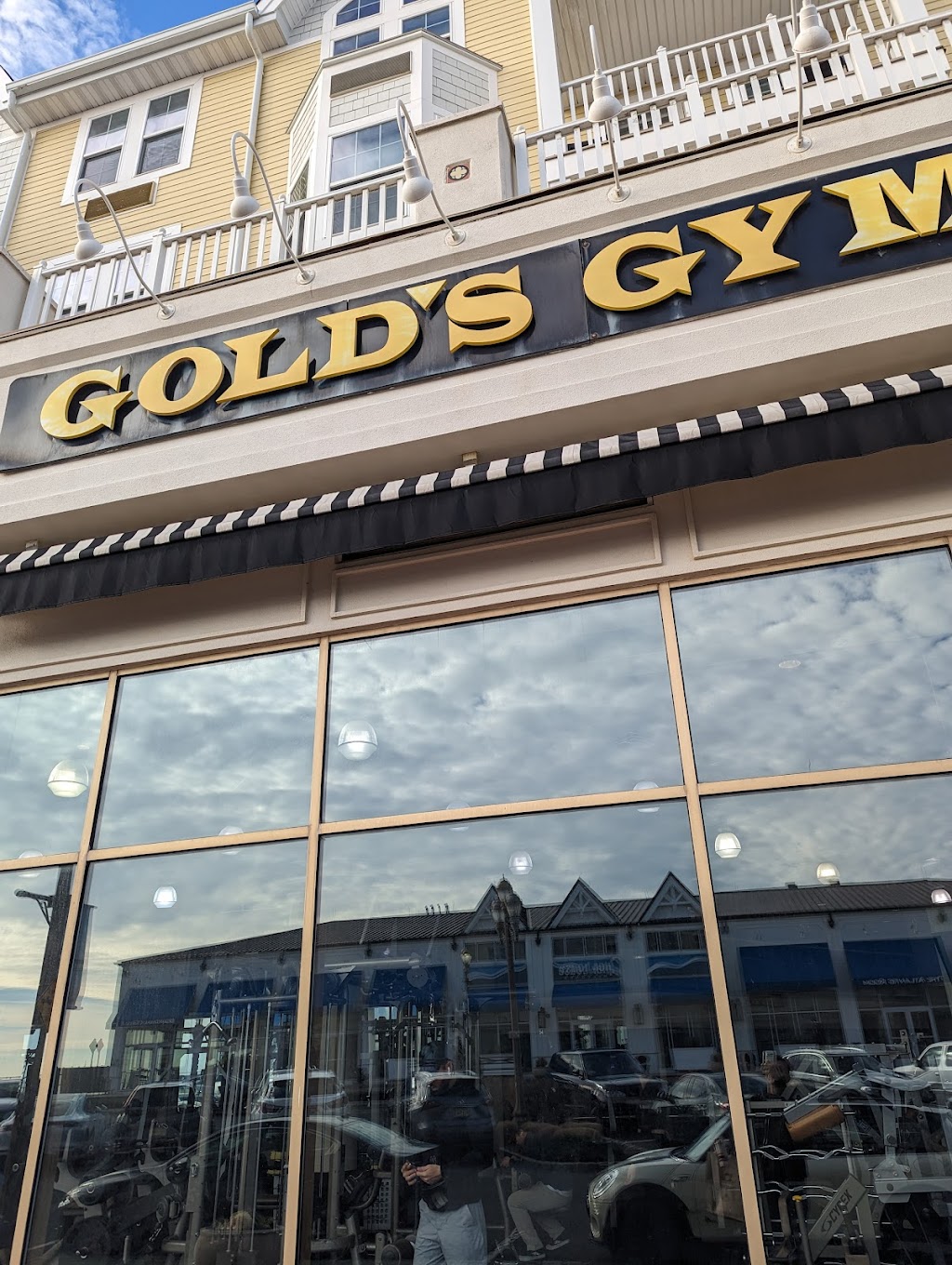 Golds Gym | 4 Ocean Ave N, Long Branch, NJ 07740 | Phone: (732) 229-8229