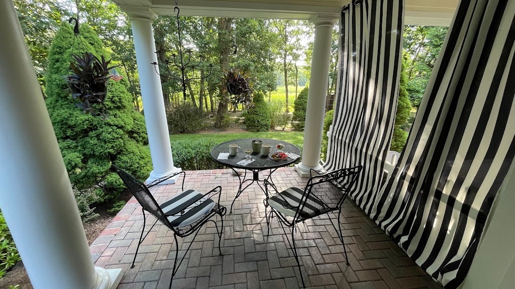 A Walk in the Woods Bed and Breakfast | 9680 N Bayview Rd, Southold, NY 11971 | Phone: (631) 765-9197