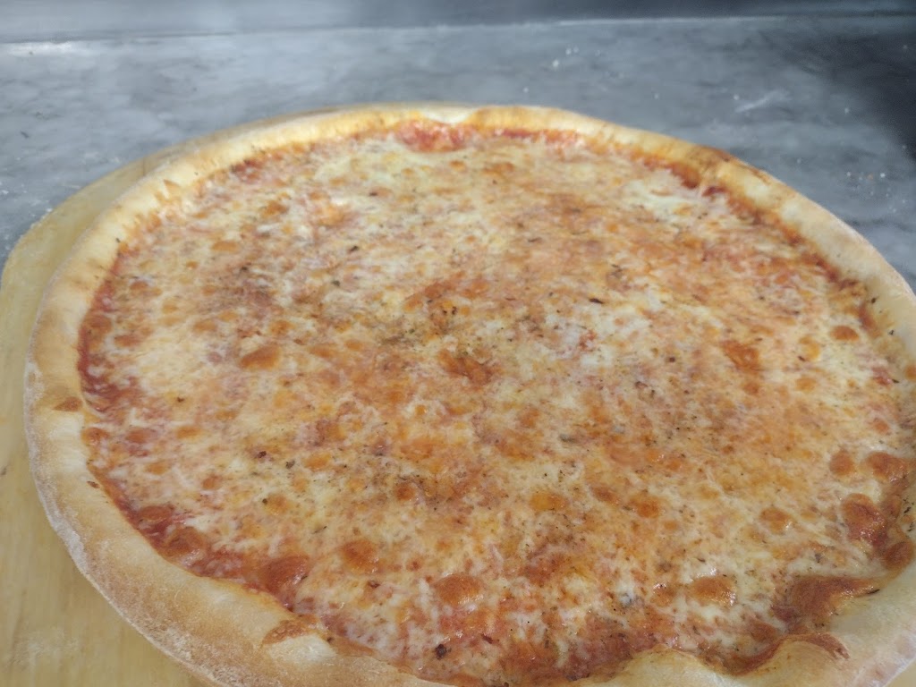 Kings Pizzeria & Italian Restaurant | 84 Veronica Ave #109, Somerset, NJ 08873 | Phone: (732) 828-3388