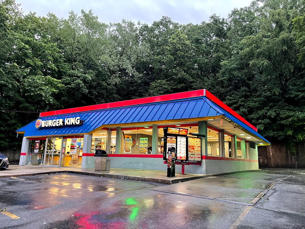 Burger King | 556 Central Park Ave, Scarsdale, NY 10583 | Phone: (914) 722-1964