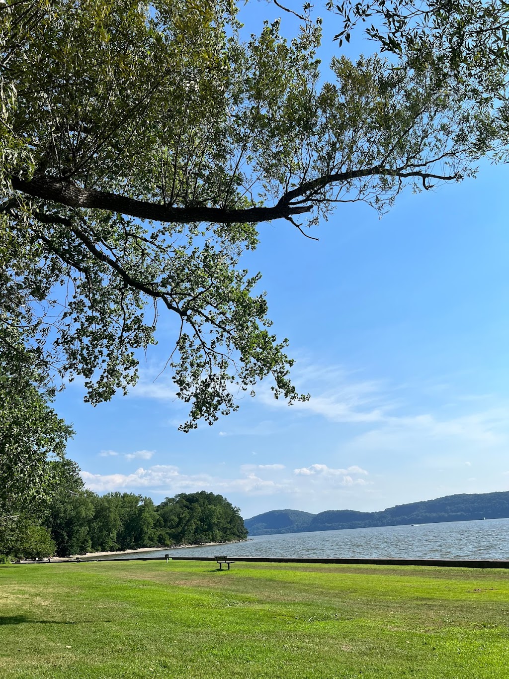 Croton Point Park | 1 Croton Point Ave, Croton-On-Hudson, NY 10520 | Phone: (914) 862-5290