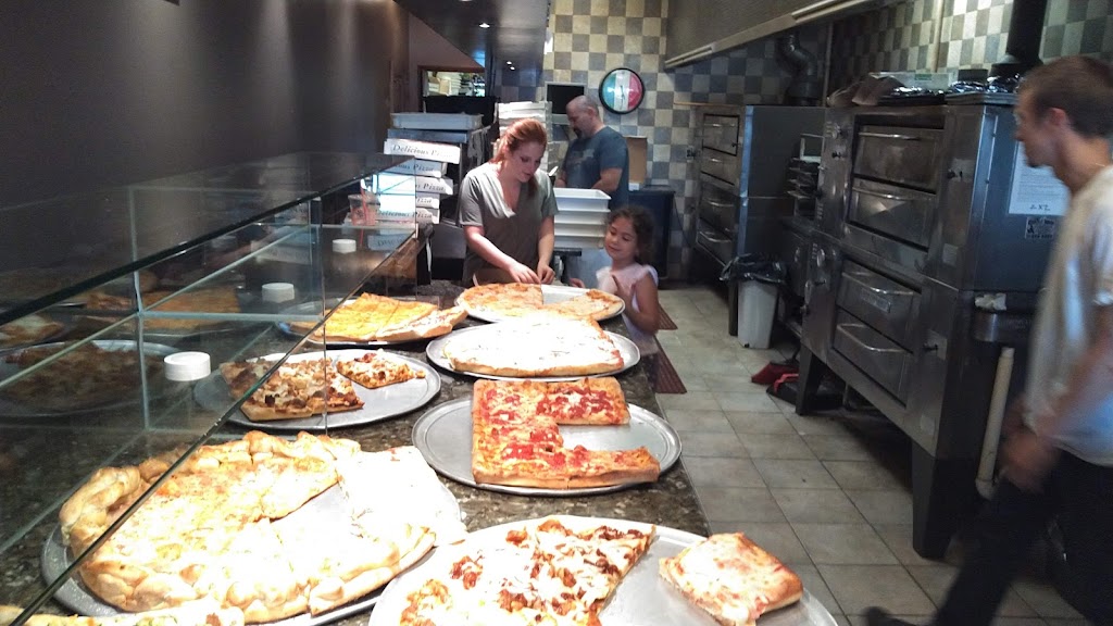 Pizzaiolo Gourmet Eatery | 4532 Sunrise Hwy, Oakdale, NY 11769 | Phone: (631) 589-1740