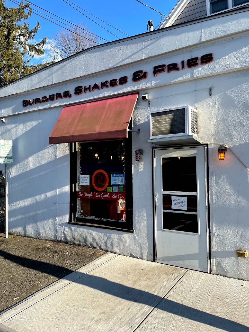 Burgers, Shakes & Fries | 302 Delavan Ave, Greenwich, CT 06830 | Phone: (203) 531-7433