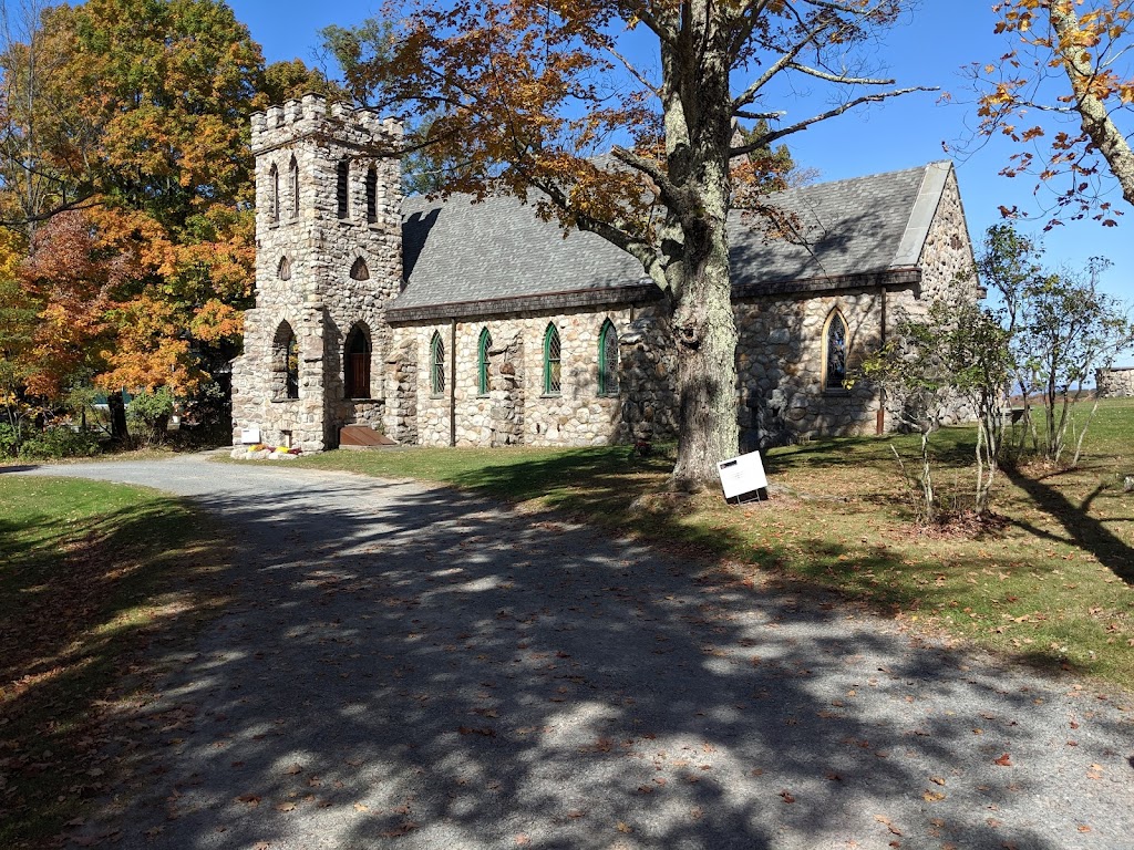 Chapel of the Holy Name | 280 Henry Rd, Pine Bush, NY 12566 | Phone: (845) 647-4716