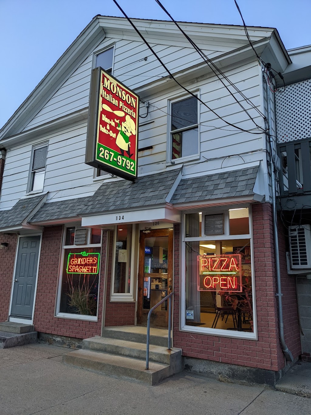 Monson Italian Pizzeria | 136 Main St, Monson, MA 01057 | Phone: (413) 267-9792