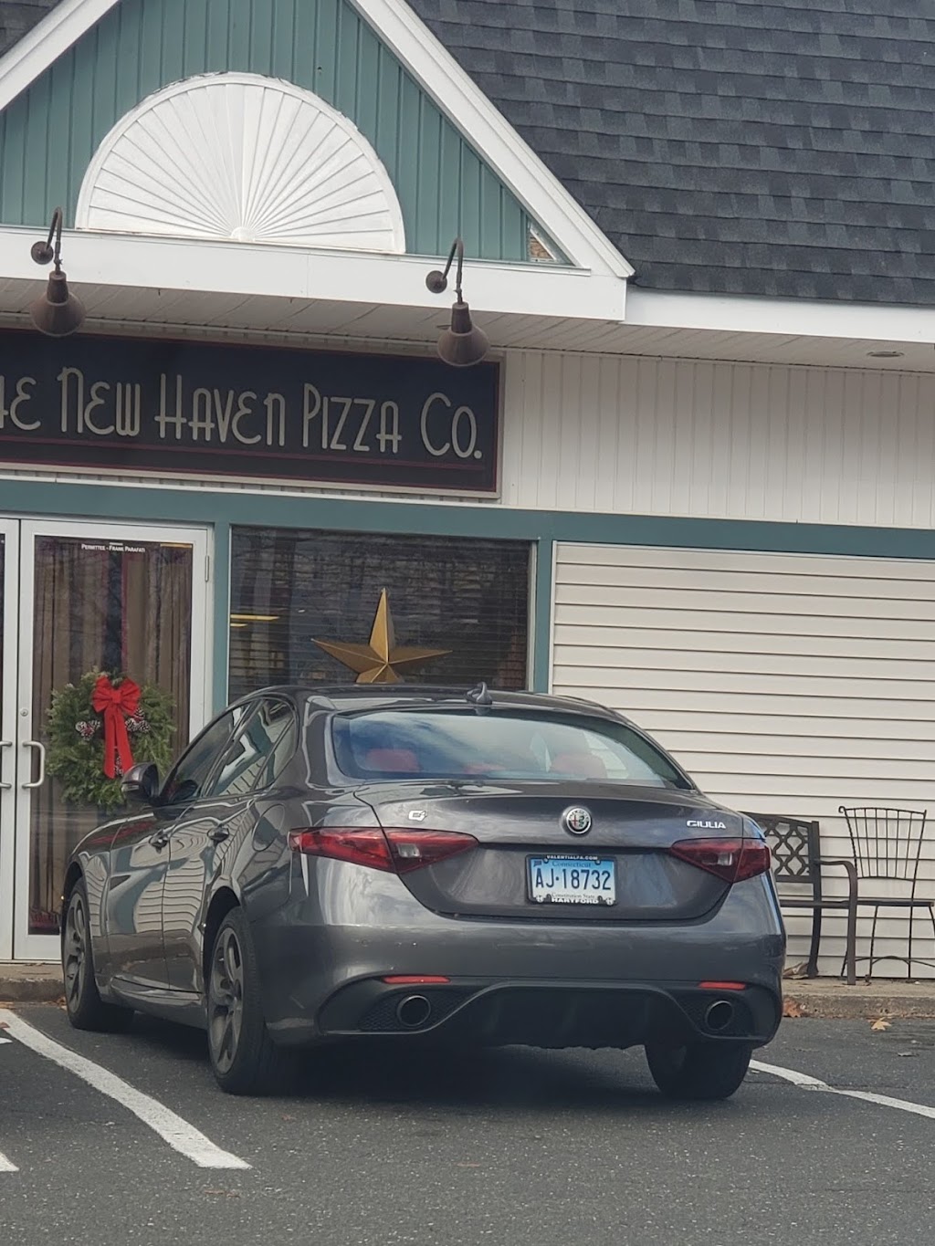 New Haven Pizza Co | 747 Wolcott Rd, Wolcott, CT 06716 | Phone: (203) 879-8800