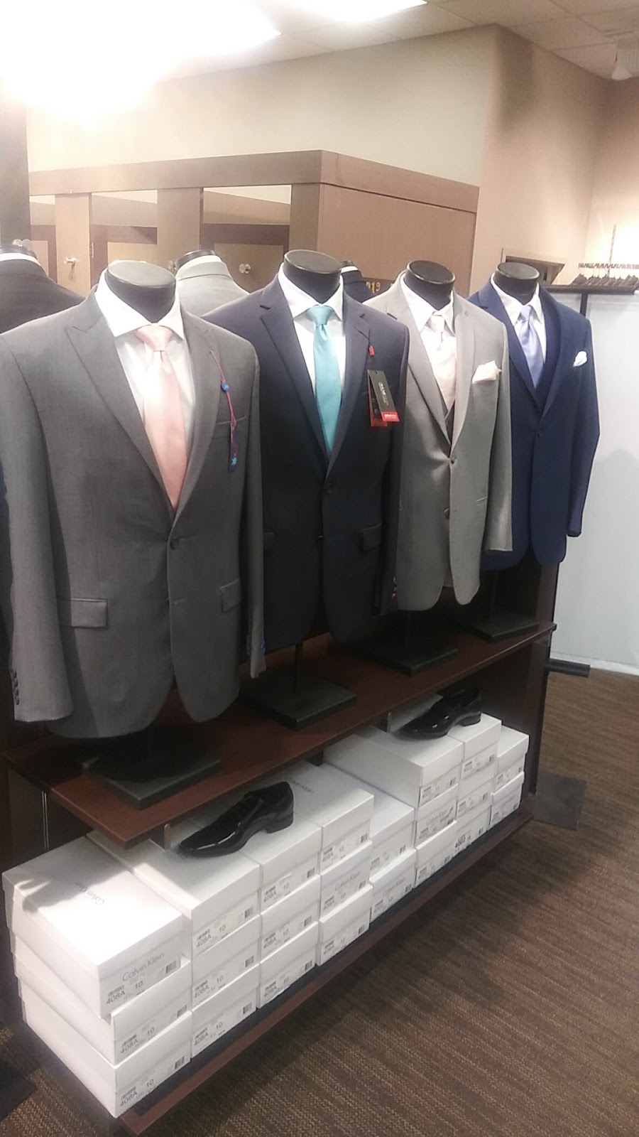 Mens Wearhouse | 4701 Concord Pike, Wilmington, DE 19803 | Phone: (302) 477-9694