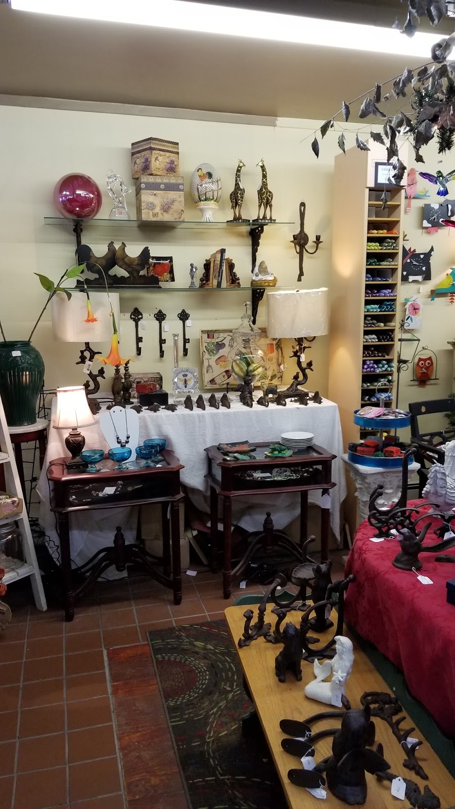 English Garden Antiques | 61 S Partition St, Saugerties, NY 12477 | Phone: (845) 246-1012