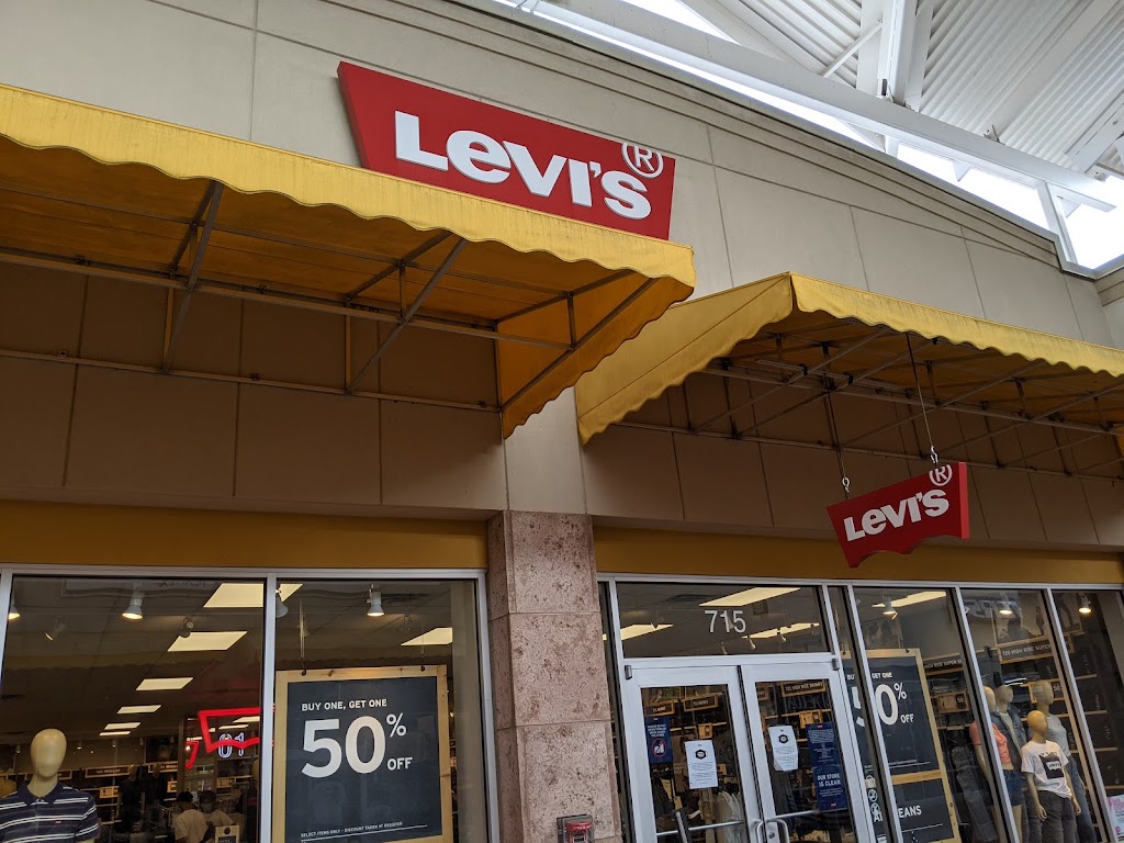 Levis Outlet Store | 1 Premium Outlets Blvd Unit 715, Tinton Falls, NJ 07753 | Phone: (732) 493-4595