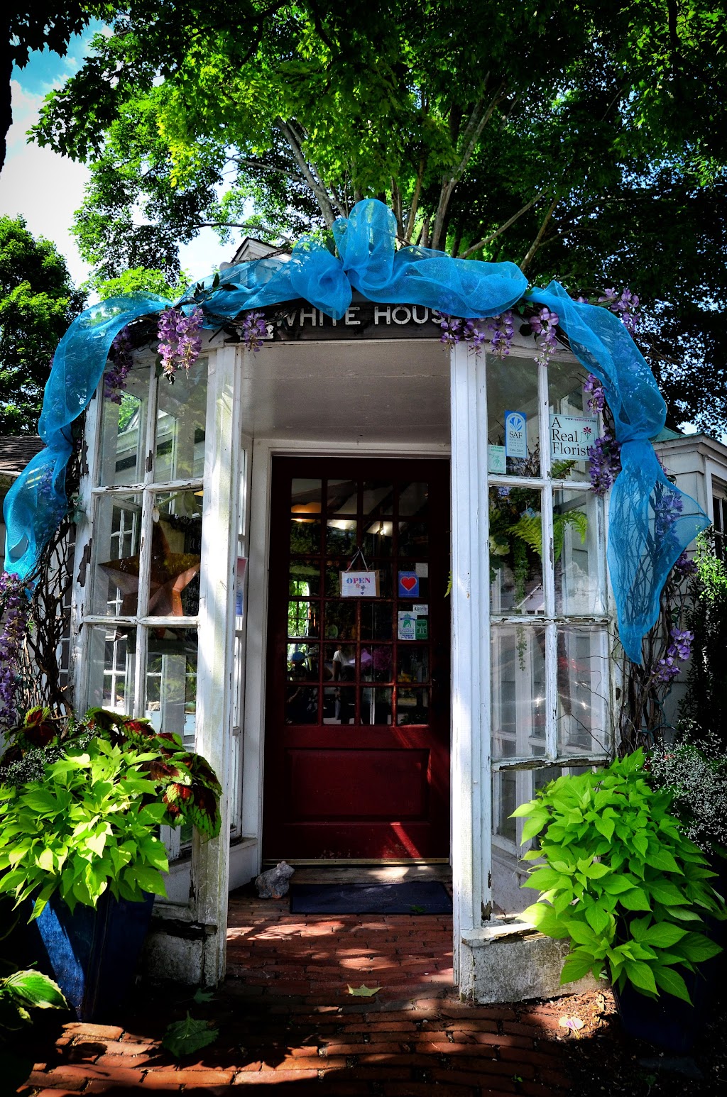 Guilford White House Florist | 966 Boston Post Rd, Guilford, CT 06437 | Phone: (203) 453-2122