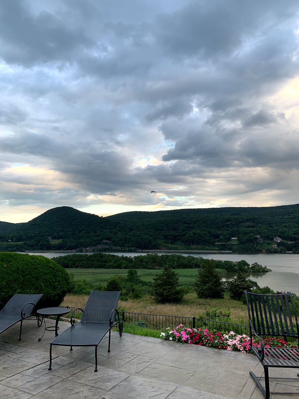 Overlook on Hudson Bed & Breakfast | 26 Kings Rd #4322, Highland Falls, NY 10928 | Phone: (845) 446-2368